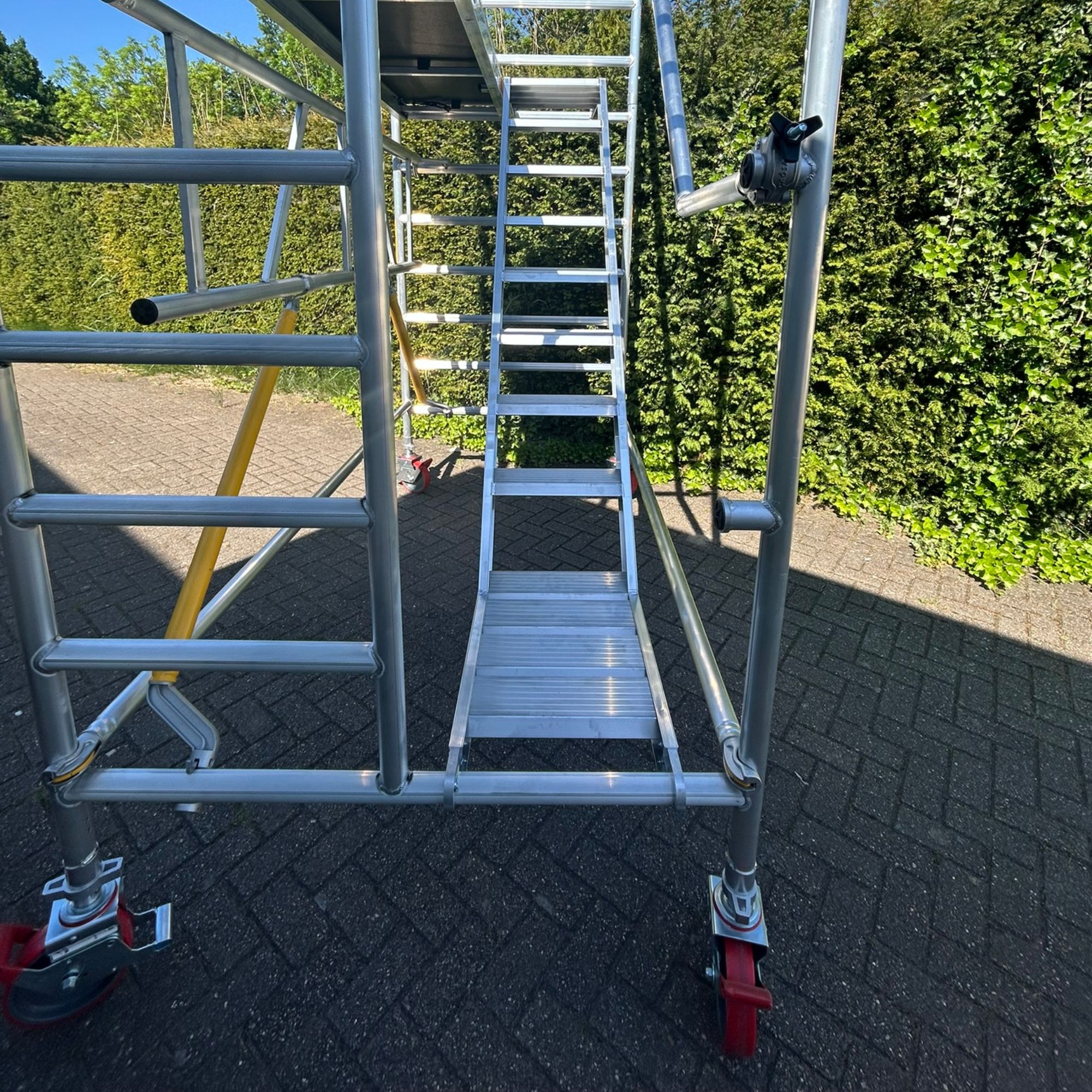 Walkthrough frame in combination with stairways