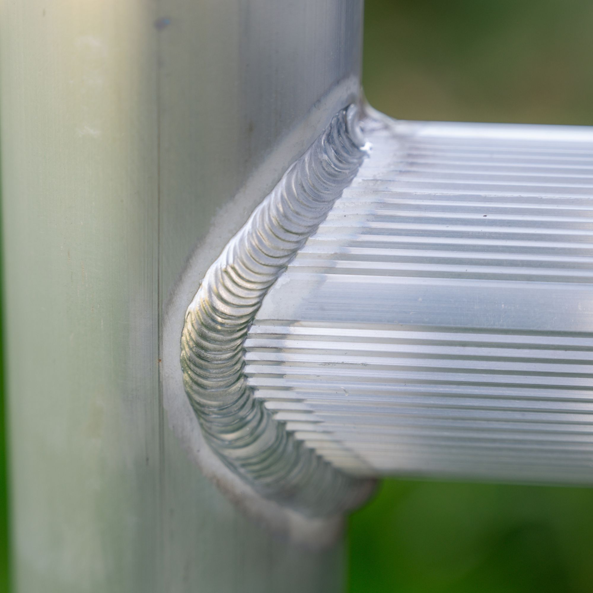 Weldings on a wixor walkthrough frame