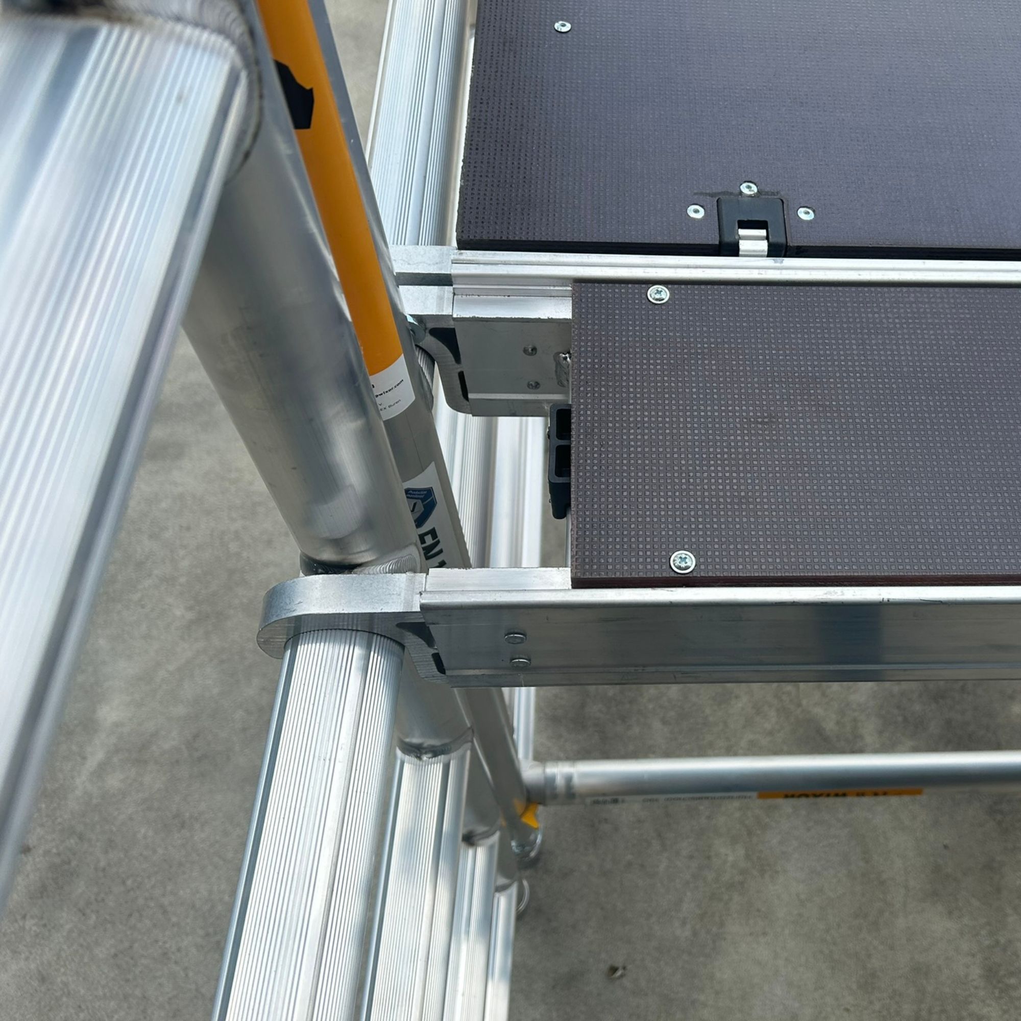 Connect Scaffolds